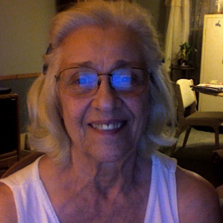 Lois Simmons Photo 20