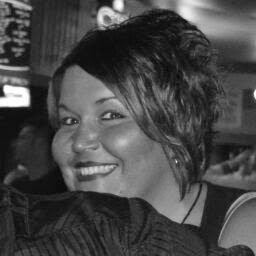 Traci Bates Photo 6