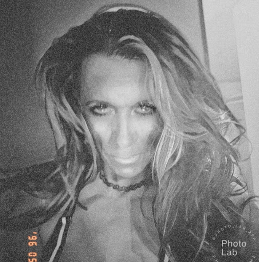 Sandra Ellis Photo 52