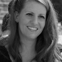 Louise Nicholson Photo 29