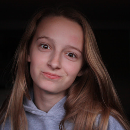Natalie Richards Photo 33