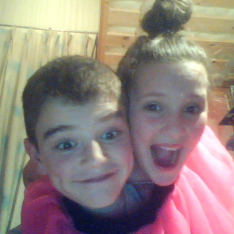 Holly Luke Photo 4