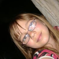 Lydia Lowe Photo 6