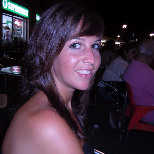 Julia Betz Photo 18
