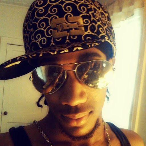 Quinton Moore Photo 27