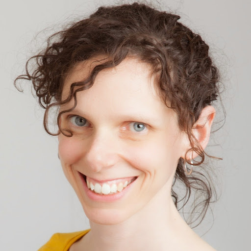 Alisa Roth Photo 2