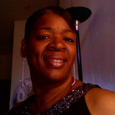 Gloria Evans Photo 29