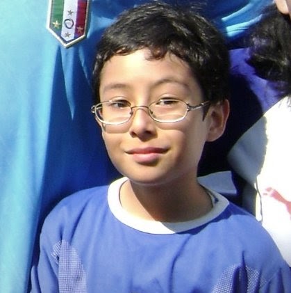 Ricky Fuentes Photo 28