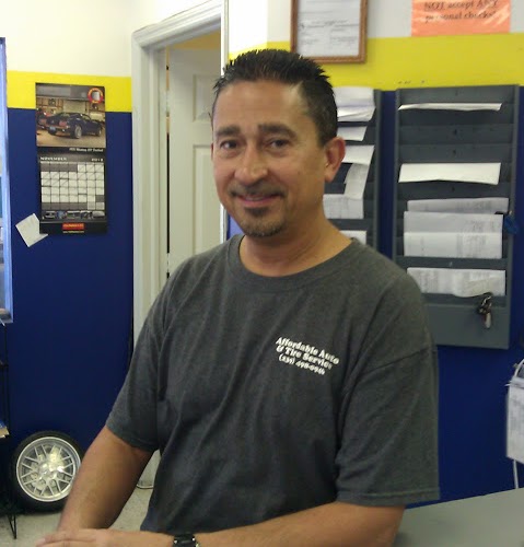 Luis Vargas Photo 28