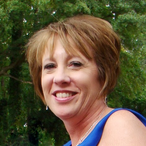 Joyce Ellis Photo 32