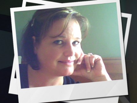 Laura Cowan Photo 30