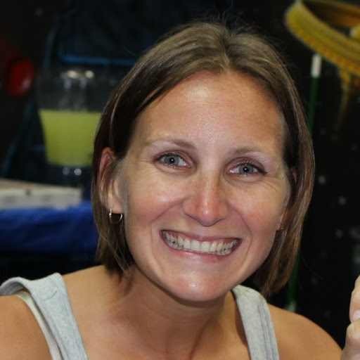 Jennifer Mulrine Photo 3