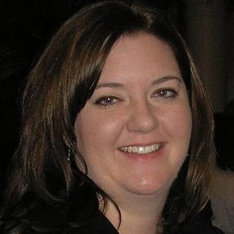 Traci Howell Photo 15
