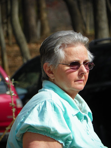 Gloria Howell Photo 17
