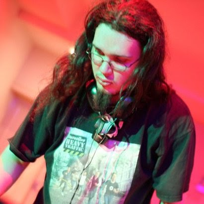 Andrew Savage Photo 29