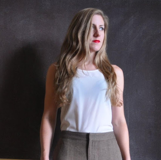 Emily Wilkinson Photo 35