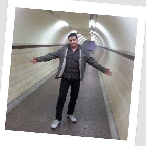 Abdullah Saleh Photo 26