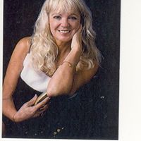 Suzanne Meadows Photo 8