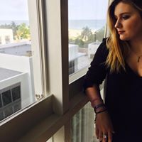 Sara Perkins Photo 26