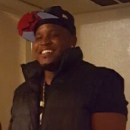 Derrick Roberts Photo 21