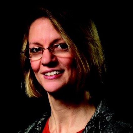 Elizabeth Murphy Photo 60