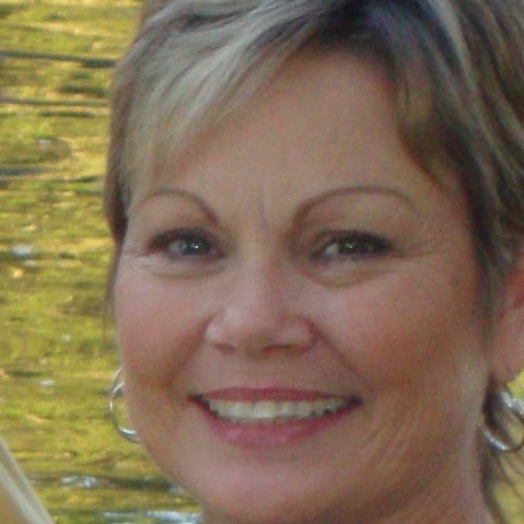 Betty Johnston Photo 20