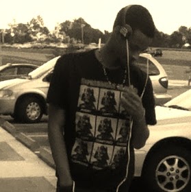 Henry Simmons Photo 15