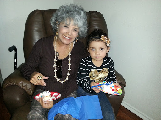 Raquel Garza Photo 10