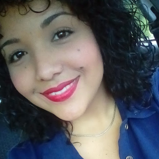 Ana Vazquez Photo 29