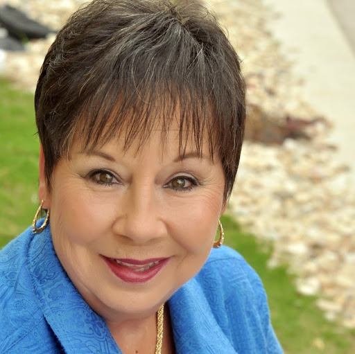 Lynda Parker Photo 36