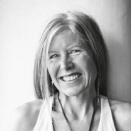 Nancy Crowell Photo 14