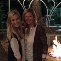 Renee Thompson Photo 32