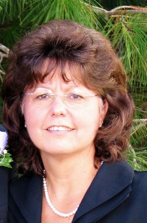 Robin Jones Photo 14
