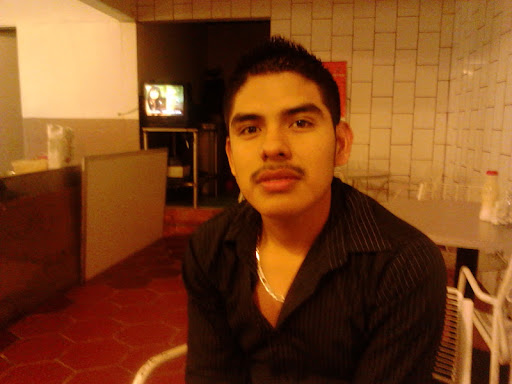Andres Arroyo Photo 7