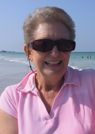 Carol Stevens Photo 25