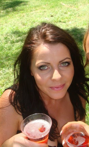 Elizabeth Devlin Photo 26
