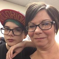 Allison Peters Photo 18