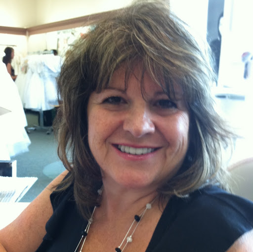 Paula Bartlett Photo 25