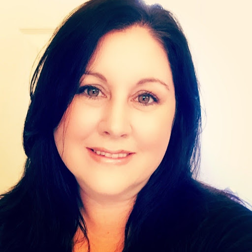 Lorraine Bennett Photo 33