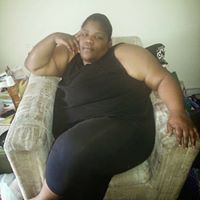 Renee Matthews Photo 30