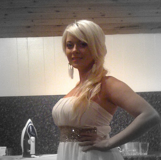 Vicky Newman Photo 11