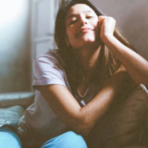 Elizabeth Barrientos Photo 25