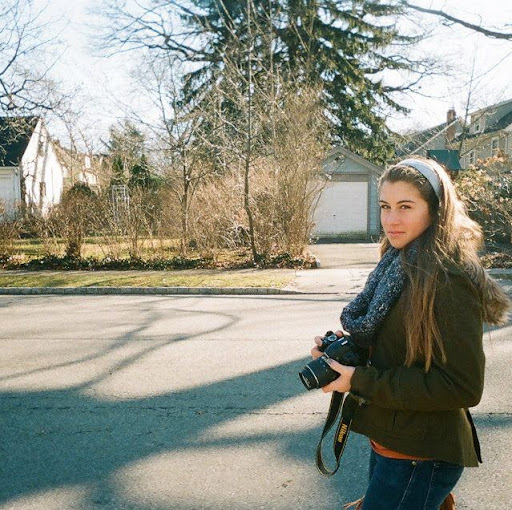 Julia Albert Photo 33