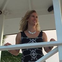 Lori Betts Photo 26