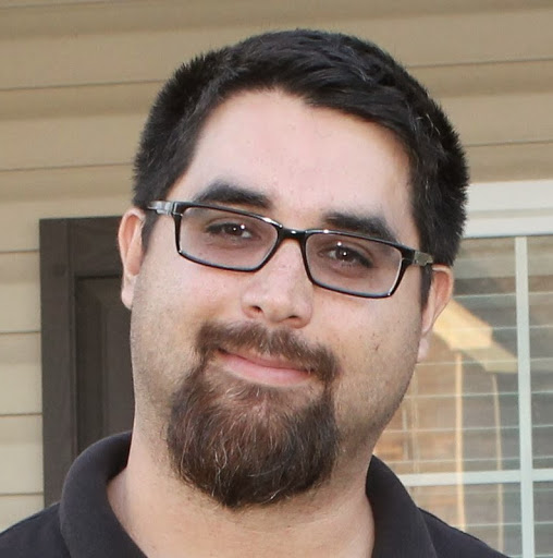 Robert Hernandez Photo 41
