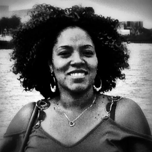 Renee Cooper Photo 19