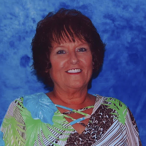 Nancy Dennis Photo 21