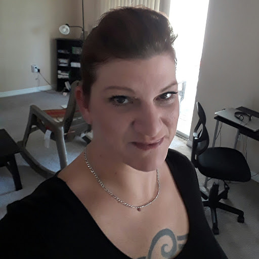 Vicki Moore Photo 26