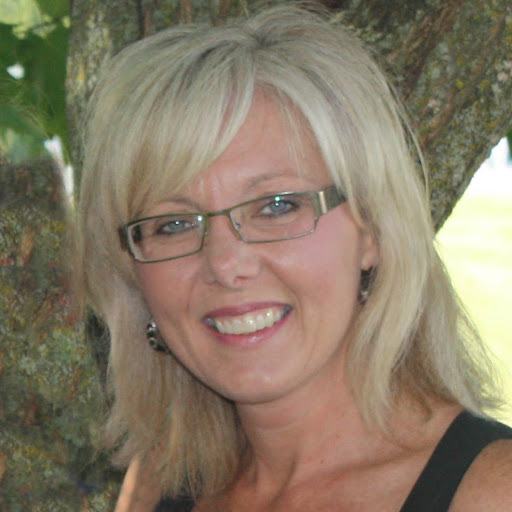Brenda Munro Photo 5