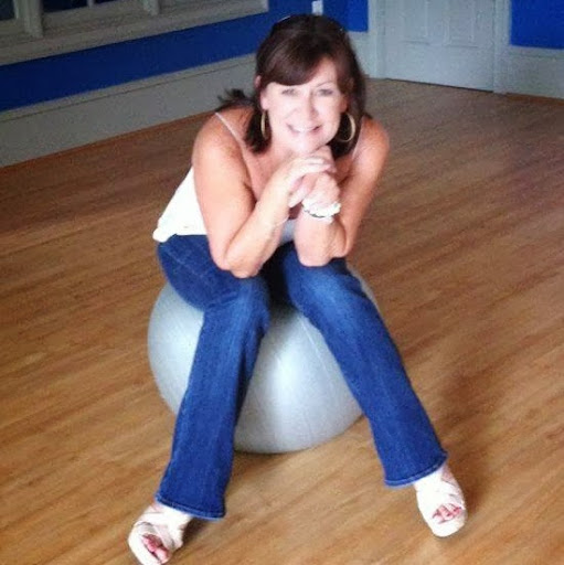 Caroline Anderson Photo 8